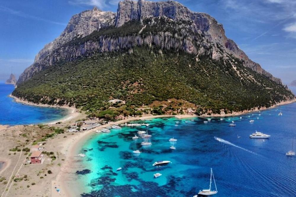 Sailboat Excursion to Tavolara, Molara, and Dolphin Search from Golfo Aranci