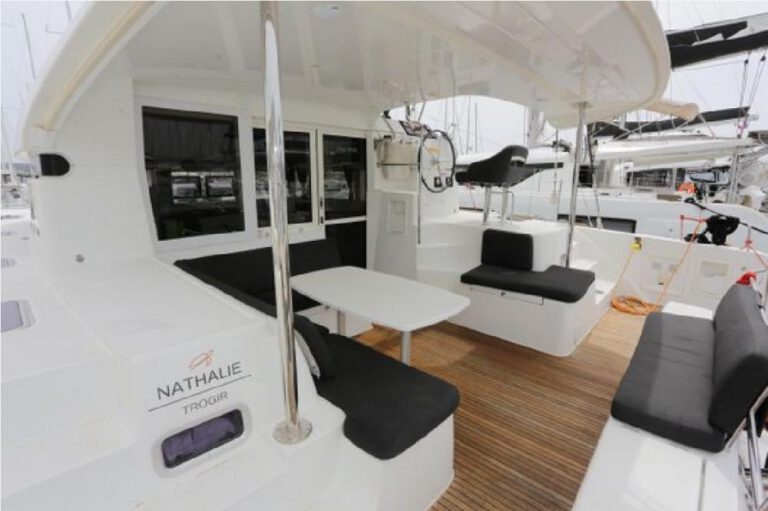 Daily catamaran tour of the La Maddalena Archipelago from Porto Cervo - Luxury 4 - image 2