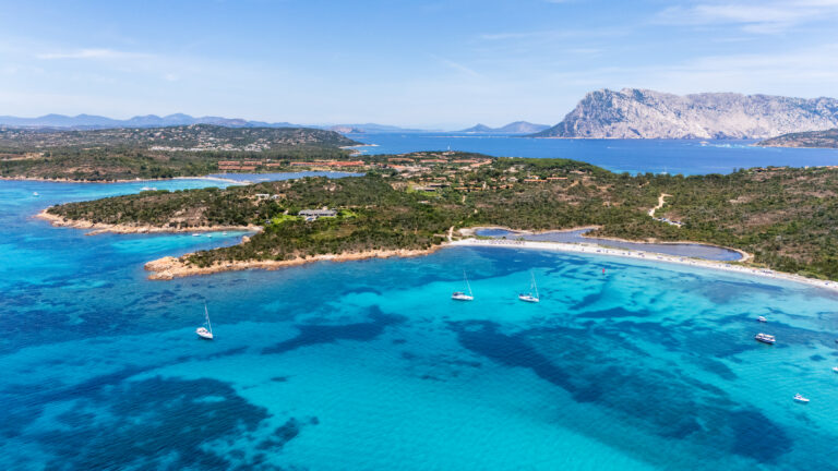 Escursione barca a vela San Teodoro Tavolara Capo Coda Cavallo Molara La Cinta (2)