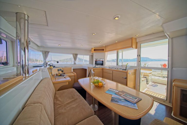 Catamaran excursion in the La Maddalena Archipelago from Santa Teresa di Gallura - Comfort 3 - image 2