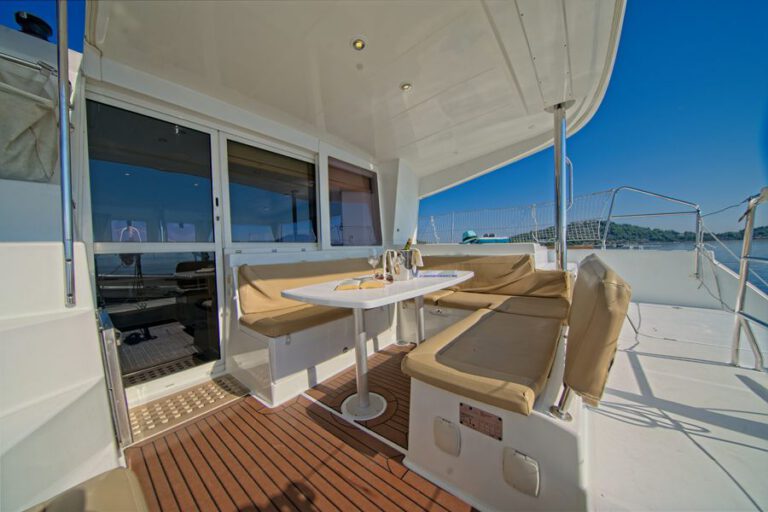Catamaran excursion in the La Maddalena Archipelago from Santa Teresa di Gallura - Comfort 3 - image 4