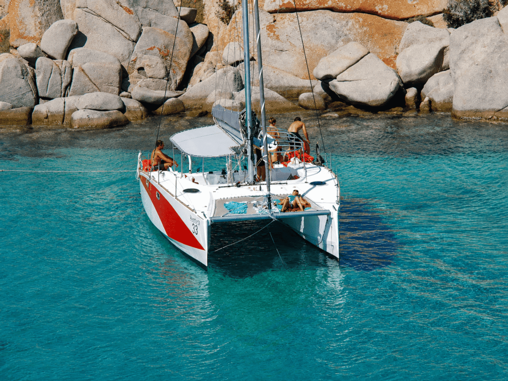 10Escursioni in catamarano Porto Pozzo
